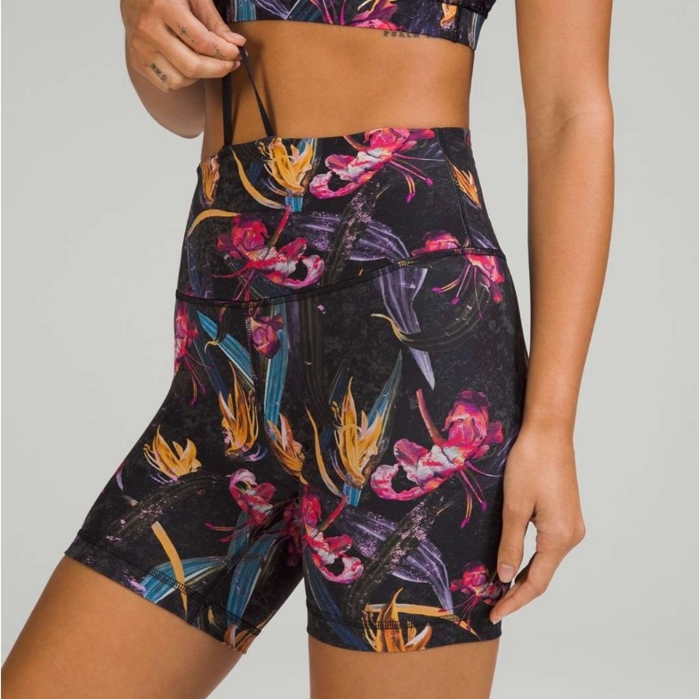 Lululemon Wunder Train High Rise Short